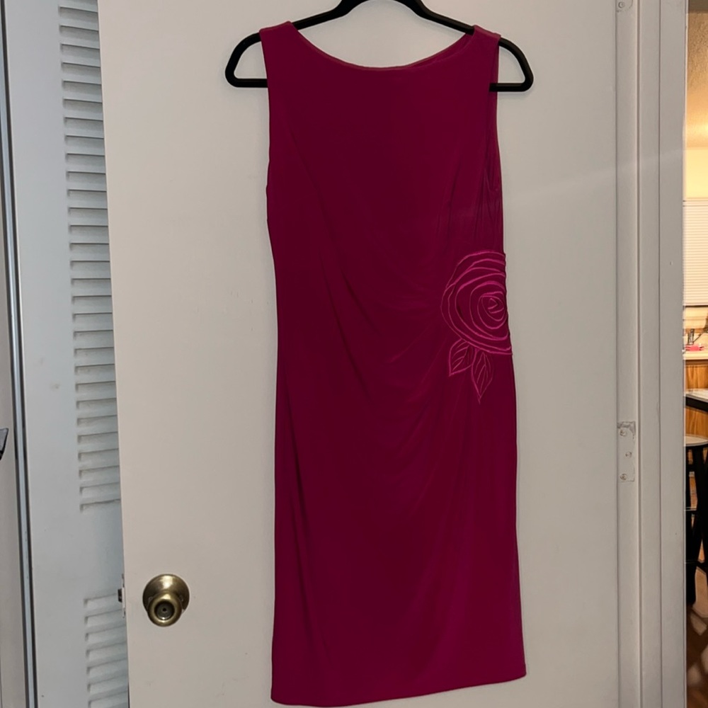 Hey, guys! I’m selling a pink formal dress. It is a women’s small.